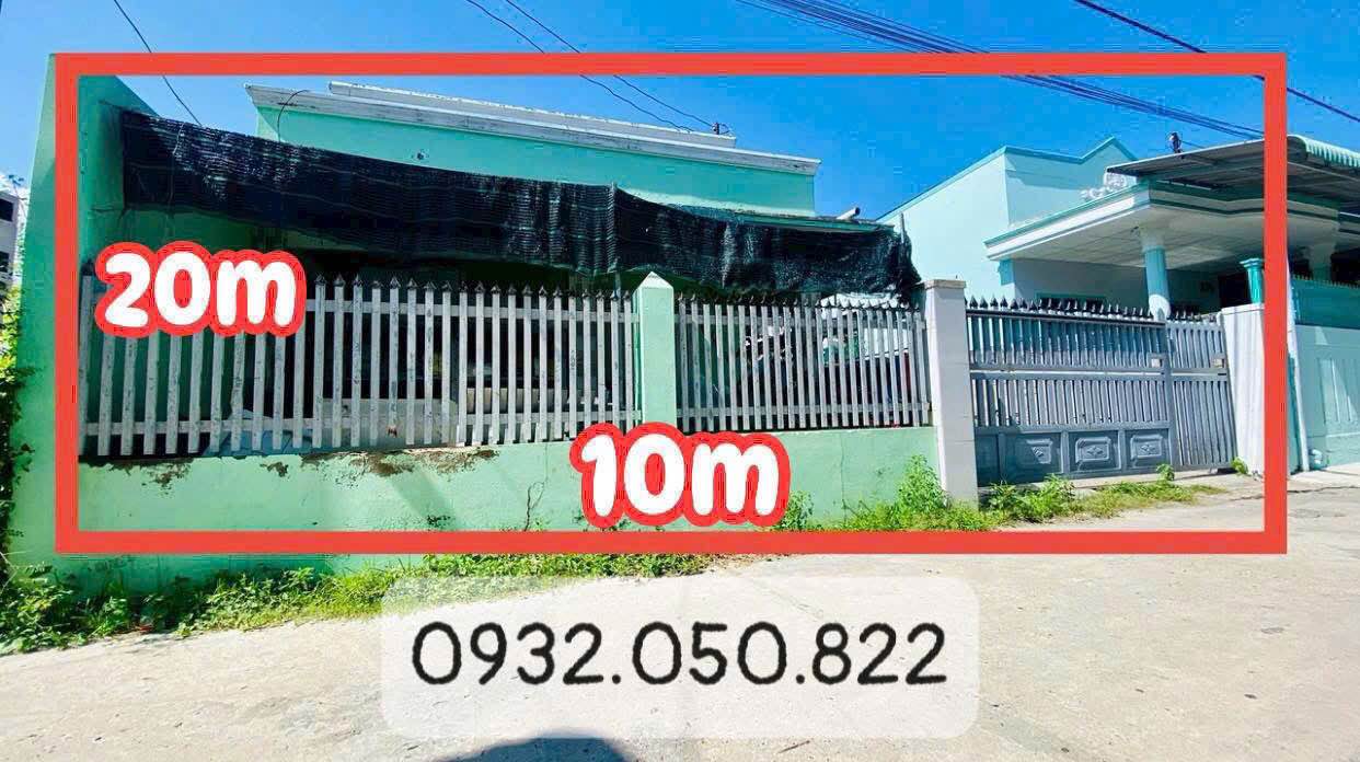 Nhà bán ven biển Phan Rí Cửa 204m² giá 1.4 tỷ - Sổ hồng chính chủ, thương lượng!