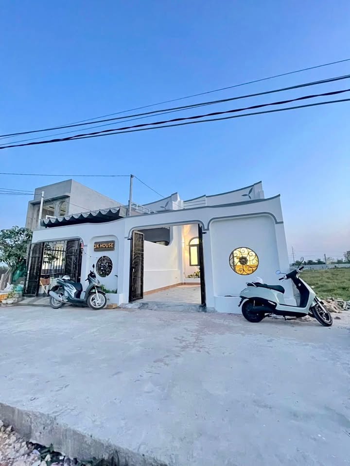 Nhà mới xã Hàm Liêm 100m² giá 1.4 tỷ - Sẵn sàng vào ở ngay!