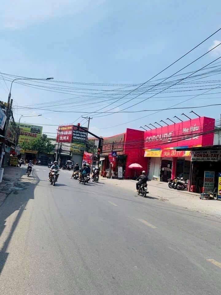 Nhà mặt tiền Bùi Trọng Nghĩa, Biên Hòa 130m² giá 9 tỷ - Vị trí đắc địa, sổ hồng chính chủ!