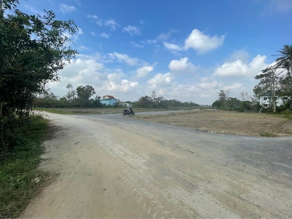 Đất nền Xã Nghi Vạn, Huyện Nghi Lộc 92,6m² giá 1 tỷ - Đầu tư tiềm năng!