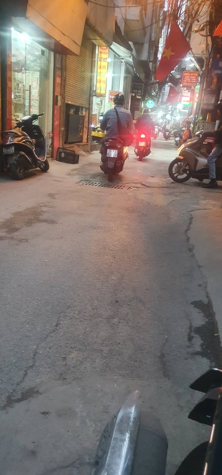 Nhà mặt phố Phùng Khoang, 42m² giá 10 tỷ - Kinh doanh sầm uất!