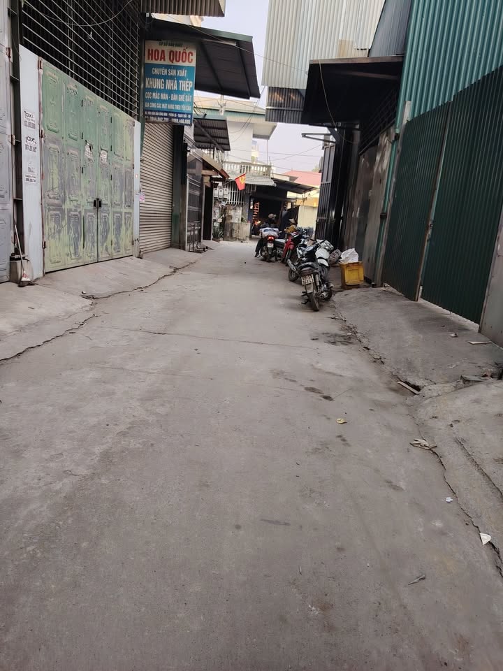 Đất nền Giãn dân Cổng Đình Vĩnh Lộc 100m² - Giá tốt, sổ đỏ chính chủ!