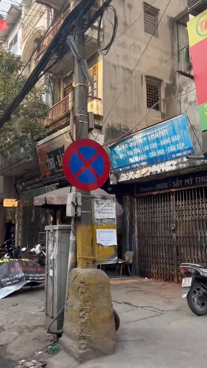 Bán đất tặng nhà mặt phố Đống Đa 30m² giá 13 tỷ - Kinh doanh thuận lợi!