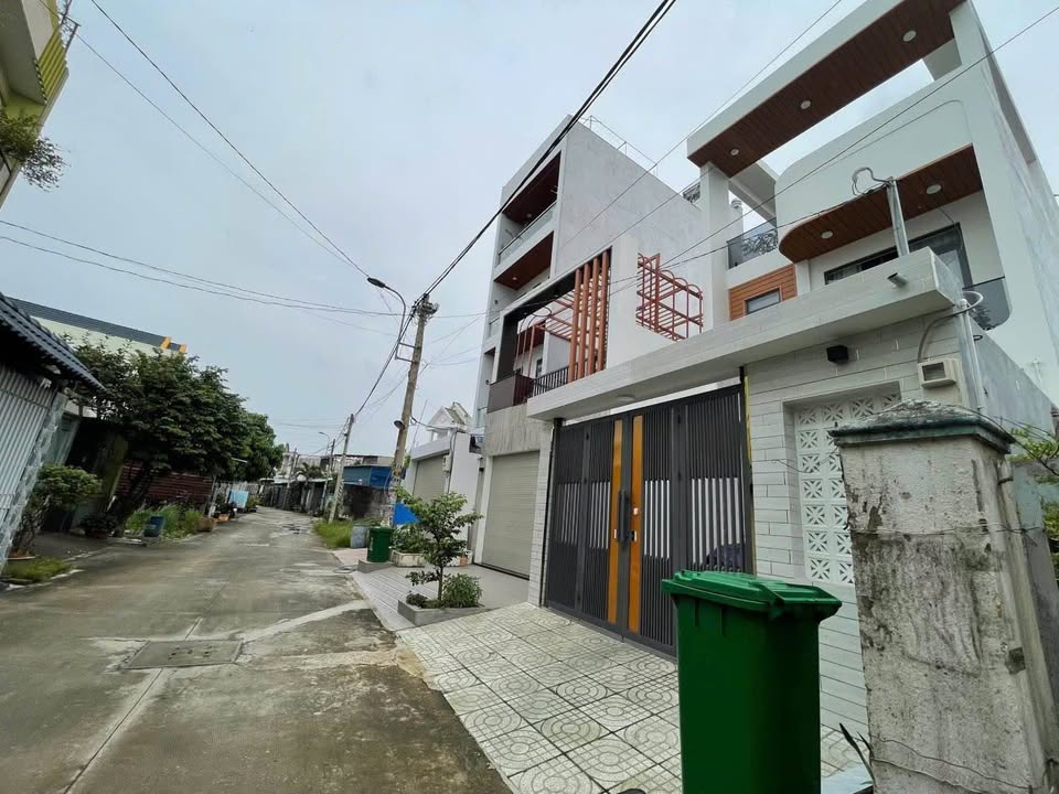 Đất nền Bà Điểm, Hóc Môn 70.8m² giá 2.9 tỷ - Vị trí đắc địa, sổ hồng đẹp!