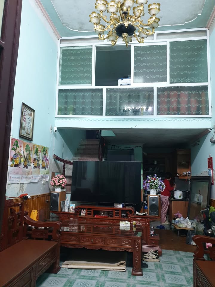 Nhà 2 tầng đường Trần Thái Tông, Nam Định 44m² giá 1.7 tỷ - Ngõ rộng, dân cư an lành!