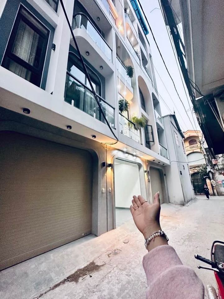 Nhà riêng Nguyễn Văn Huyên Cầu Giấy 42m² giá 9 tỷ - Sổ đỏ chính chủ!