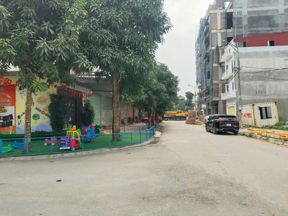 Đất nền Đồng Văn, Duy Tiên 90m² giá 3.6 tỷ - Vị trí đắc địa, tiện ích đầy đủ!