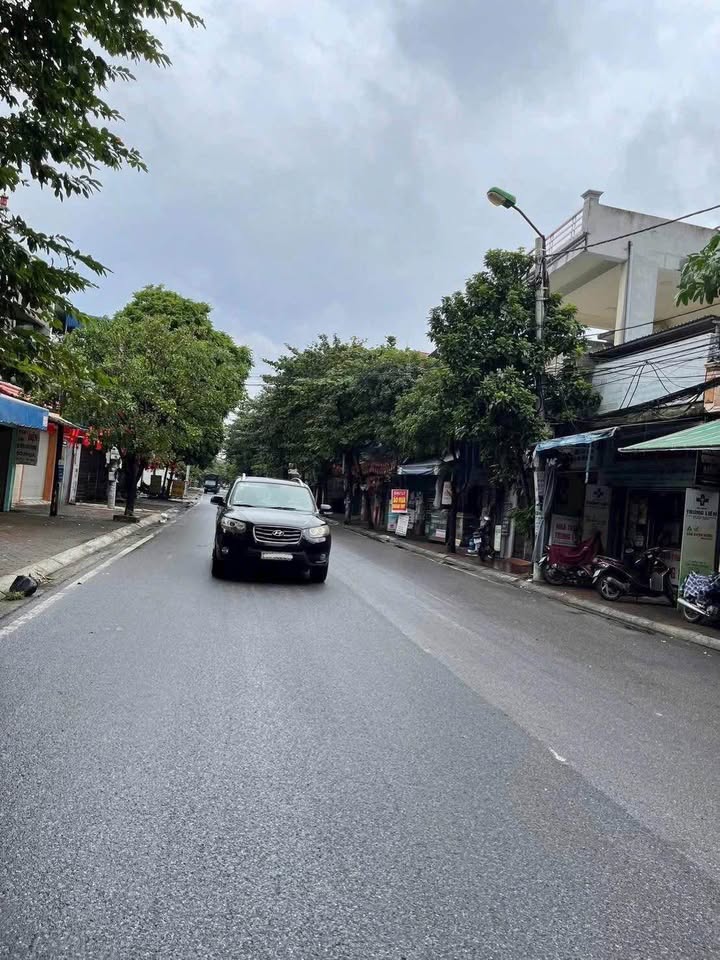 Bán đất mặt đường Nguyễn Văn Trỗi, 183m² giá 8.5 tỷ - Kinh doanh thuận lợi!