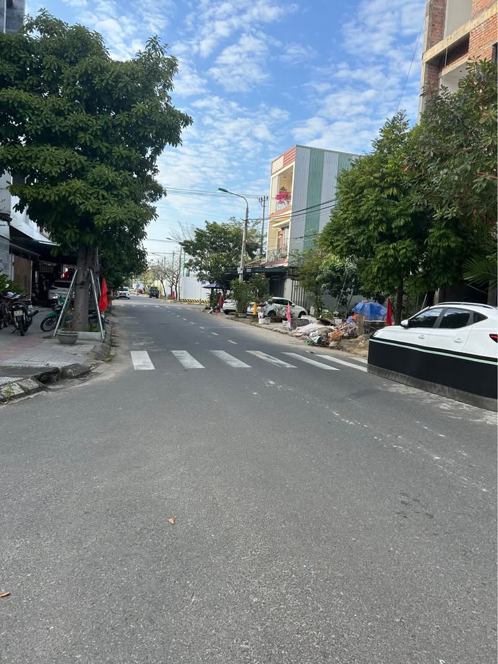 Lô đất Hòa Xuân 100m² giá 6.4 tỷ - Vị trí vàng gần công viên!