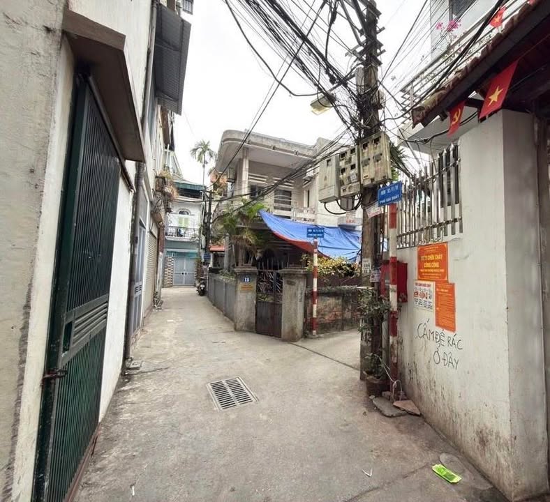 Đất nền Gia Quất Long Biên 33m² giá 6 tỷ - Sổ đỏ chính chủ, giao dịch nhanh!