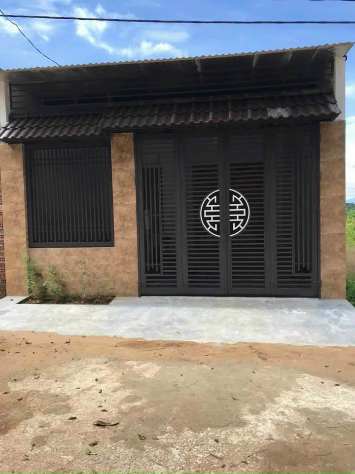 Bán nhà đường Lê Thị Riêng, Phường Ngô Mây, 156m² giá 1.7 tỷ - Nhà đẹp, sổ hồng chính chủ!