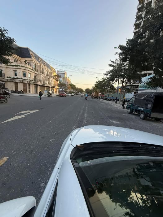 Đất nền lô góc 204m² Hòa Cường Nam giá đầu tư - Gần trường học