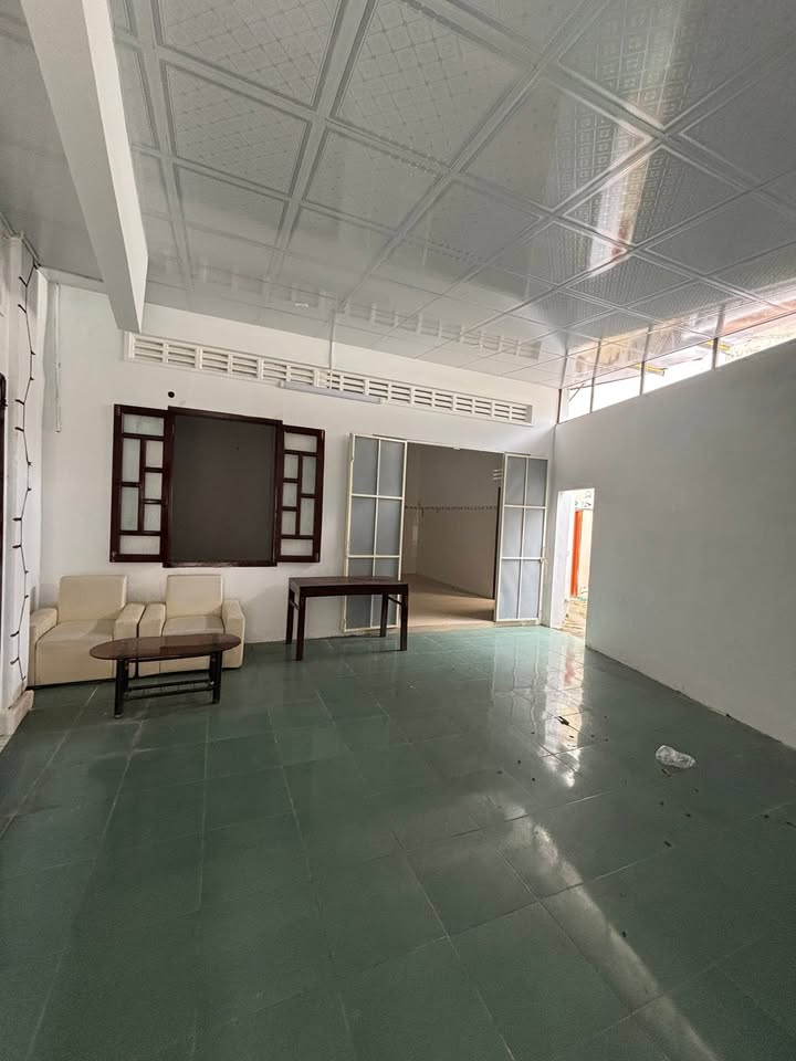 Nhà riêng tại Tuy Hòa 95m² - Đầu tư sinh lời, vị trí đắc địa!