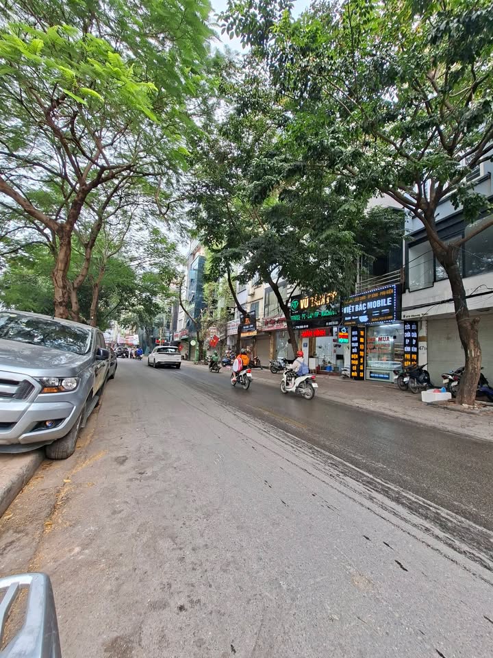 Nhà phố Đống Đa 47m² giá 9 tỷ - Thiết kế độc đáo từ kiến trúc sư!