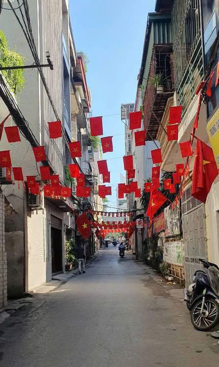 Bán đất mặt phố Hoàng Hoa Thám, Ba Đình, 96m² chỉ 16.5 tỷ - Cơ hội đầu tư tốt!