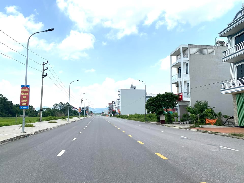 FrontHouse Trần Danh Tuyên, Đồng Sơn 90m² giá 5 tỷ - Kinh doanh đắc địa!