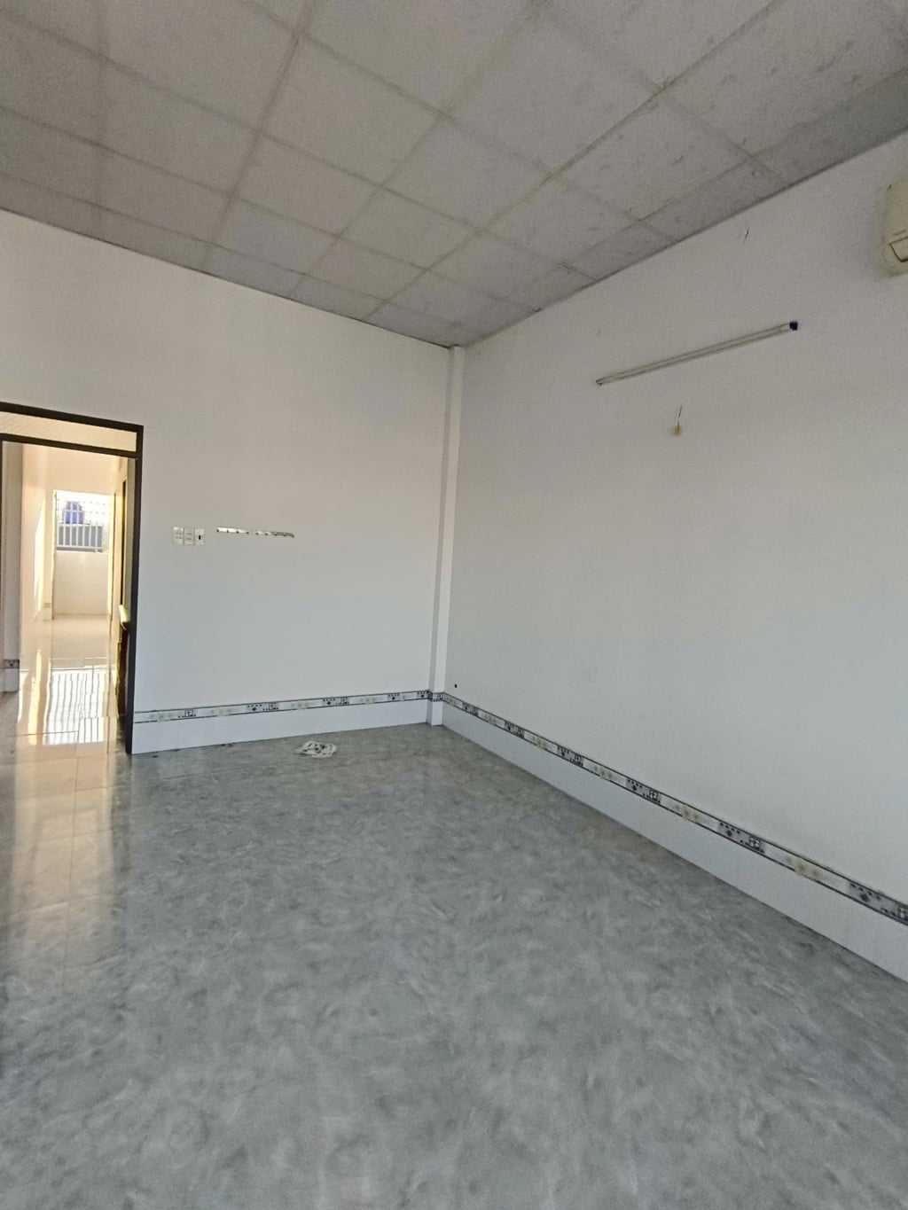 Nhà Hóc Môn 88m² giá 1 tỷ - Sổ riêng, dọn vào ở ngay!