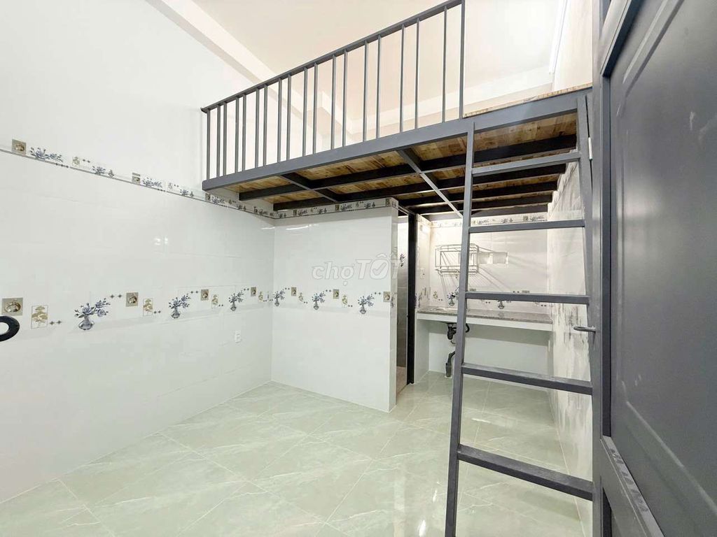 Phòng cho thuê tại Ngã Tư Thủ Đức 18m² giá chỉ 2.6 triệu - Tiện nghi đầy đủ!