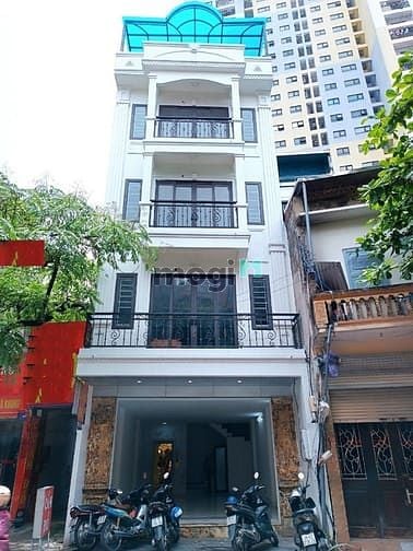 Nhà mặt phố Trương Định, 75m², 5 tầng, thang máy, giá 45 triệu - Phù hợp làm văn phòng, spa!