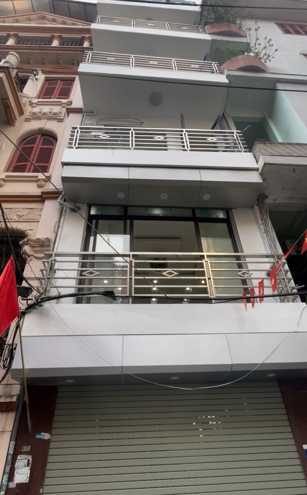 Nhà Cầu Giấy 35m² giá 6.999 tỷ - Vị trí trung tâm gần ĐH Quốc Gia