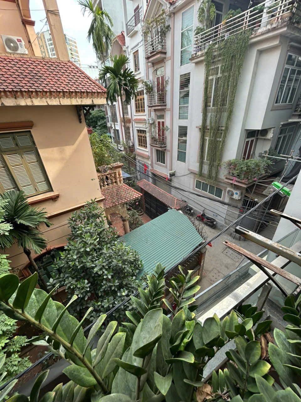 Nhà Lạc Long Quân 50m² giá 19.6 tỷ - Lô góc 3 mặt thoáng, gần Hồ Tây