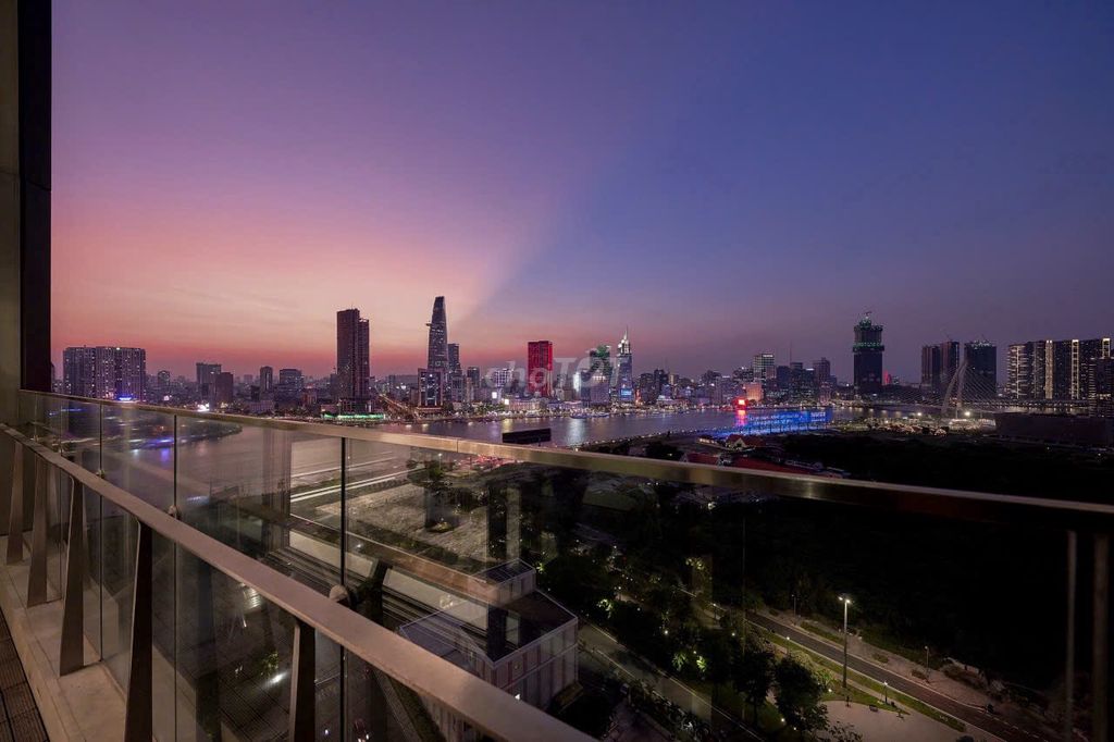 Căn hộ Duplex Empire City Thủ Thiêm 204m² giá 180 triệu - View thành phố tuyệt đẹp!