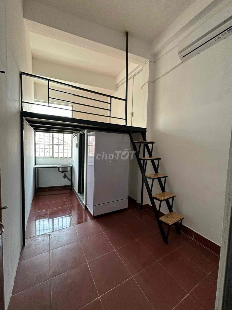 Phòng trọ Gò Vấp 25m² giá chỉ 2.7 triệu - Gác cao, rộng rãi, tiện nghi!