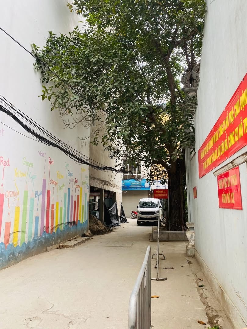 Nhà 6 tầng thang máy Lạc Long Quân - 60m² giá 19.7 tỷ - Kinh doanh đỉnh!