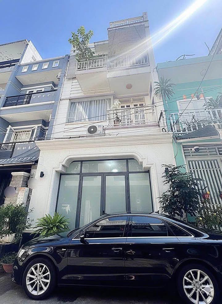 Nhà FrontHouse 2 Mặt Tiền Hẻm Xe Hơi, Quận 7, 52m² - Giá 6.7 tỷ, Chính Chủ Bán Gấp!