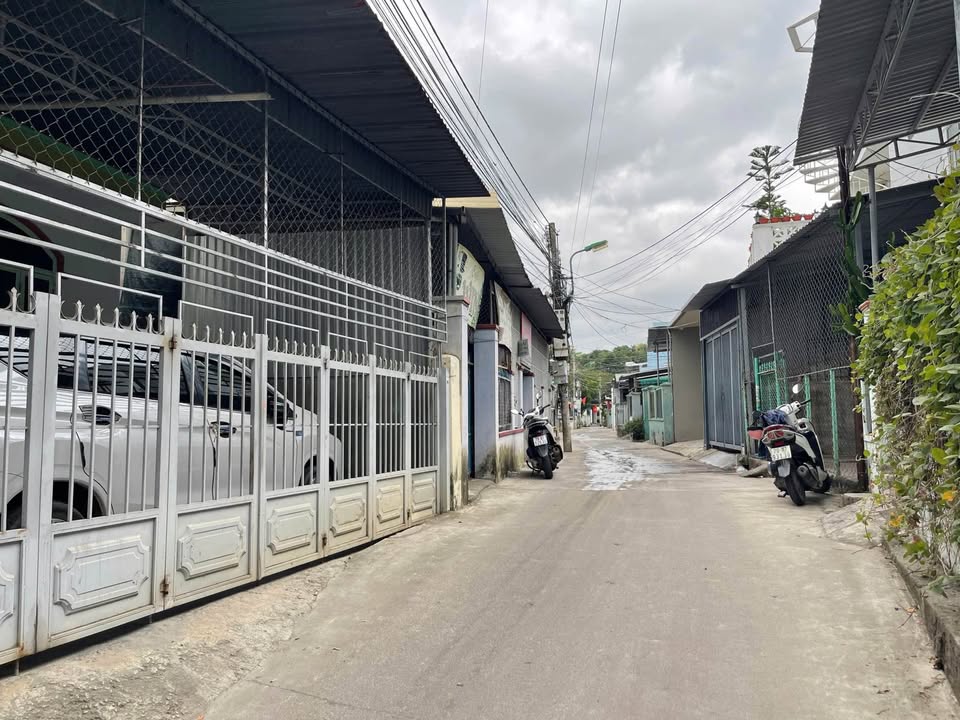 Nhà 2 tầng Phường Vĩnh Hải, Nha Trang 133m² giá 4.5 tỷ - Đầu tư sinh lời tốt!