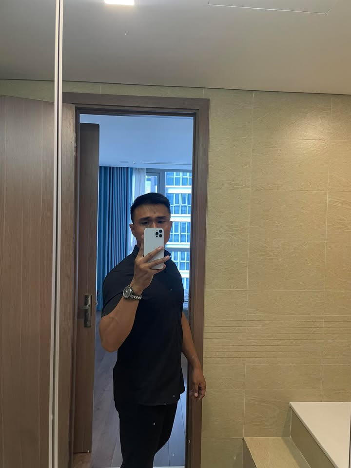 Căn hộ Vinhomes Central Park 88m² giá 14.8 tỷ - Nội thất đầy đủ, đẹp lung linh!