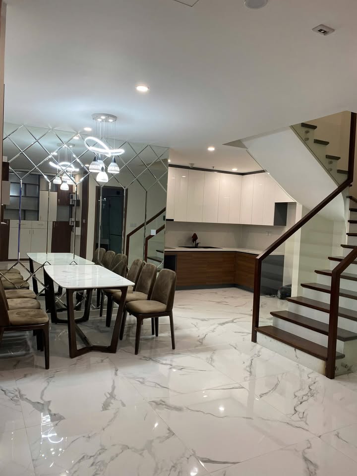 Căn hộ Sunshine City Bắc Từ Liêm 194m² giá 23 tỷ - Sẵn sàng ở ngay!