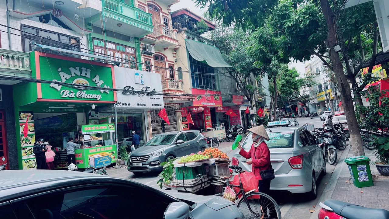 Nhà phố Duyên Hà, Lào Cai 100m² giá 14 triệu/tháng - Phù hợp cho gia đình lớn!