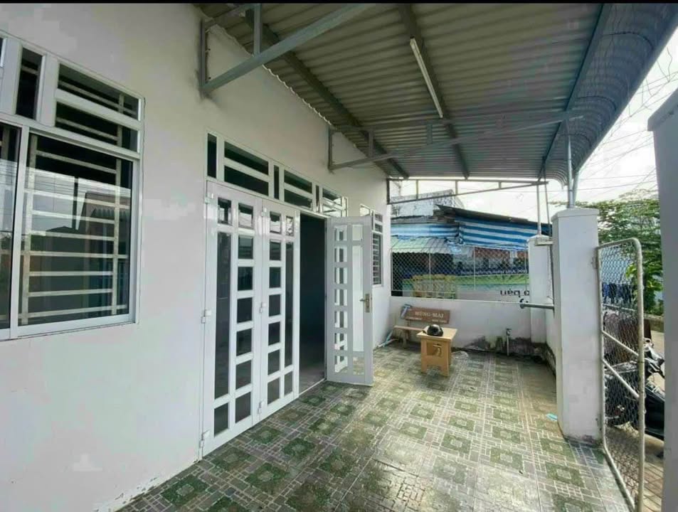 Nhà hẻm 185 Văn Ngọc Chính, Sóc Trăng 140m² giá 1.05 tỷ - Cơ hội đầu tư tuyệt vời!