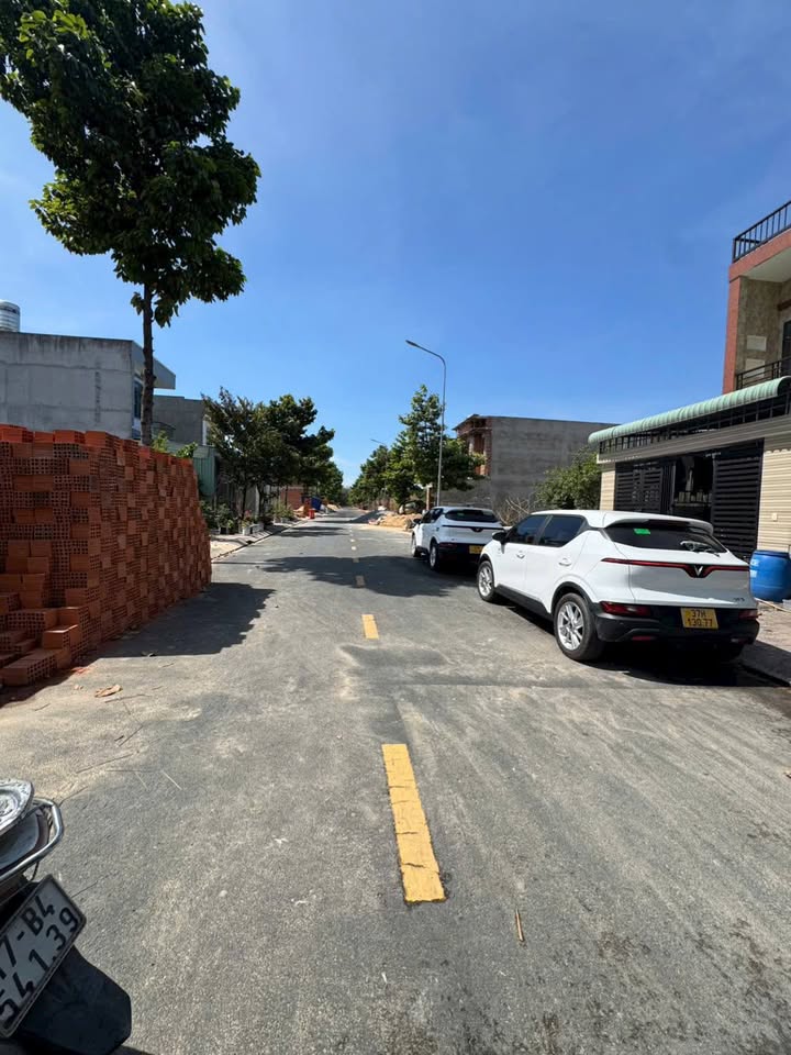 Đất nền khu nhà ở Hội Nghĩa, Tân Uyên 100m² giá 1 tỷ - Sổ đỏ chính chủ