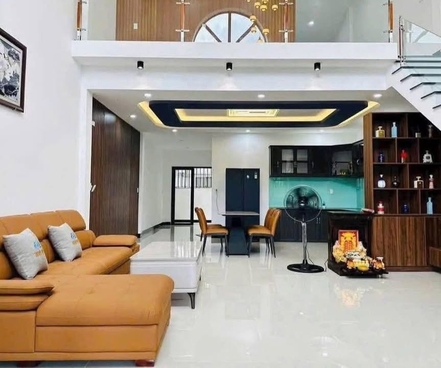 Nhà 2 Tầng Hẻm 08 Nguyễn Thụy Thông 102m² giá 2.4 tỷ - Đẹp và Chính Chủ