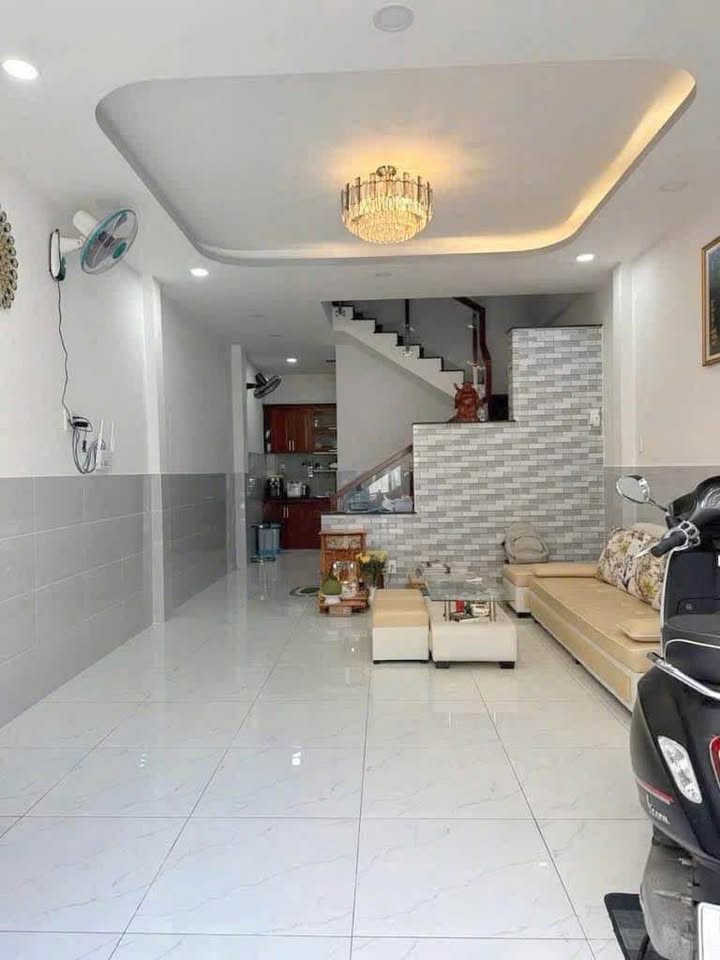 Nhà 2 Tầng Gò Vấp 44m² giá 3.89 tỷ - Nhà mới ở ngay, hẻm thông ô tô!