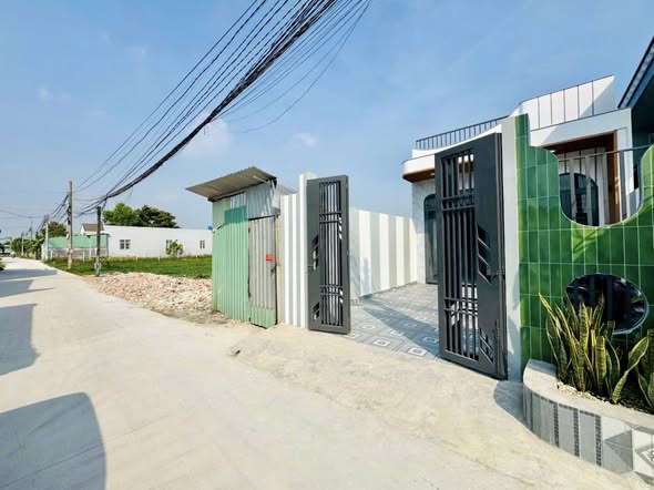 Bán Villa cấp 4 Xã Dương Xuân Hội 160m² giá 2.185 tỷ - Không gian sống lý tưởng!