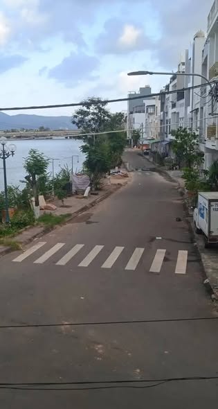 Nhà phố khu Hà Thanh, Quy Nhơn 40.7m² giá 3.9 tỷ - View sông thoáng mát