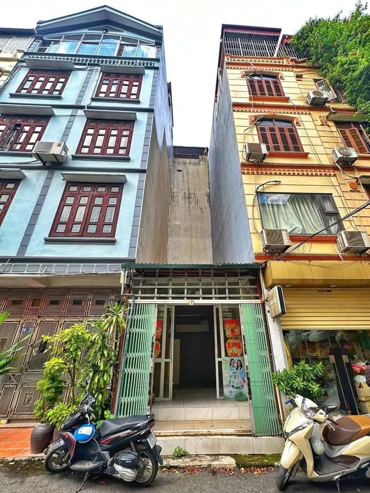 Bán đất mặt đường Đội Nhân, Bưởi, 27m² giá 6 tỷ - An ninh tuyệt vời!