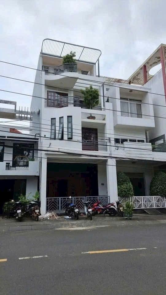 Nhà mặt tiền kinh doanh Lê Hồng Phong, Bảo Lộc 99m² giá 15 tỷ - Vị trí đắc địa!