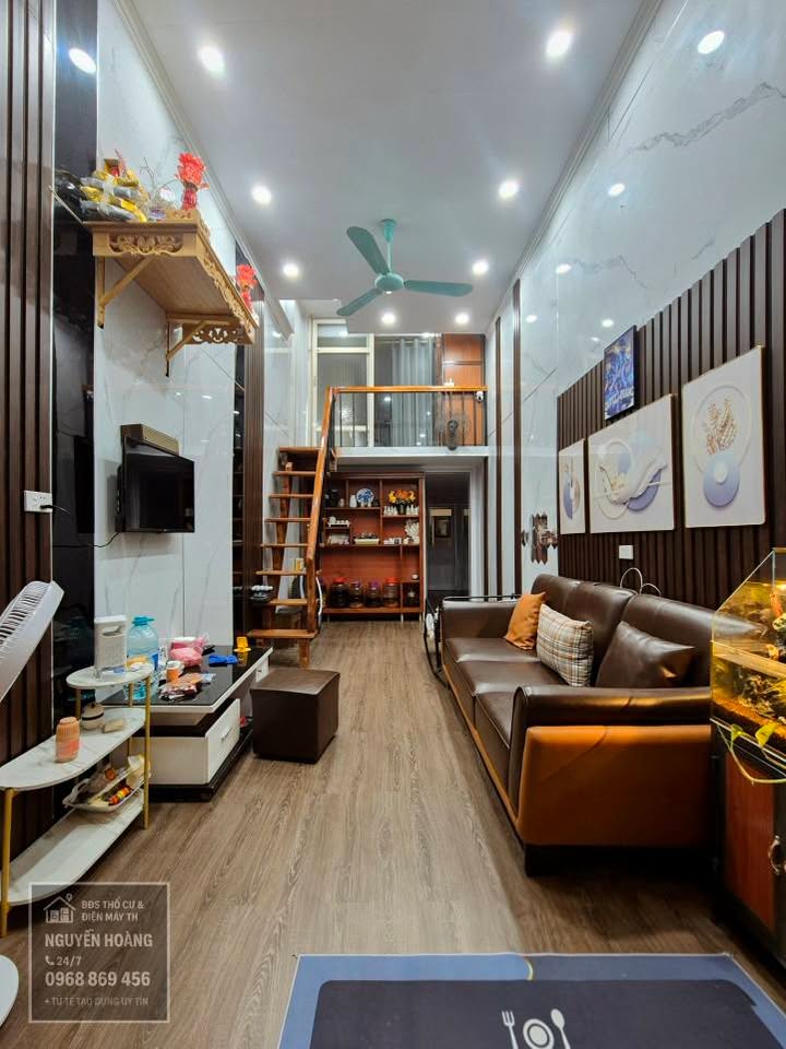 Nhà mặt đất Phú Sơn 40m² giá 1 tỷ - Tiện ích đầy đủ ngay sát bên!