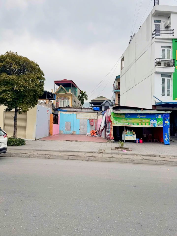 Lô đất Cẩm Phả 62m² giá 3.3 tỷ - Đầu tư kinh doanh thuận lợi!