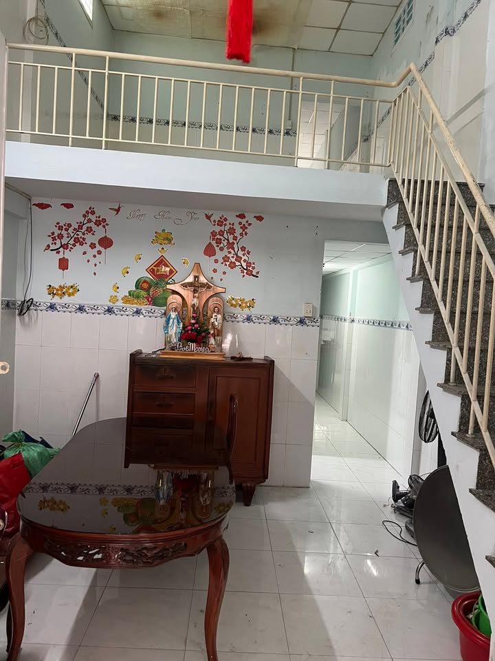 Nhà 1 trệt 1 lầu lửng 72m² 900 triệu - Vị trí đẹp, vào ở ngay!