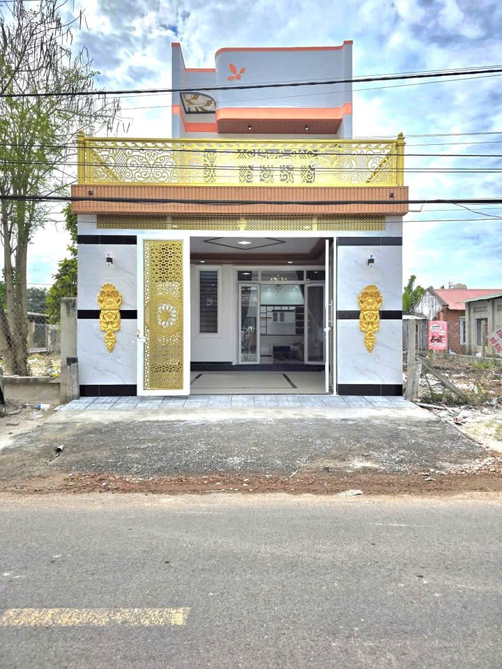 Nhà lầu mặt tiền đường Lê Trọng Tấn, Ninh Thạnh, 132m² giá 3.05 tỷ - Đầu tư sinh lời ngay!