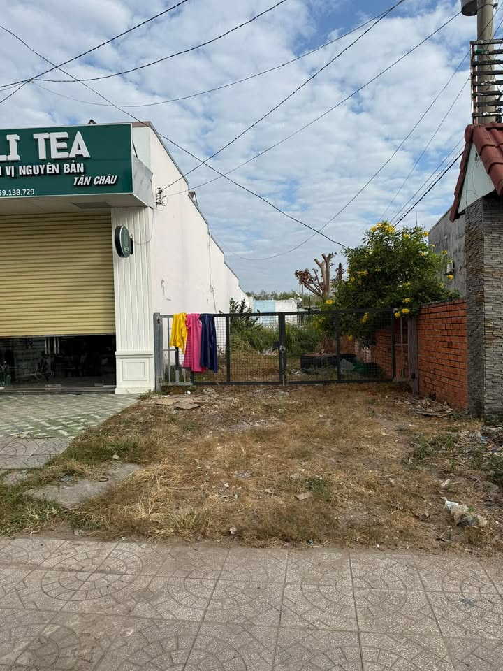 Nhà mặt tiền Nguyễn Thị Định, Tân Châu, 195m² giá 550 triệu - Sổ hồng chính chủ!