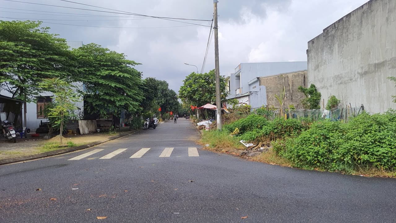 Bán đất đường 5,5m Hòa Xuân 100m² giá 4,2 tỷ - Vị trí vàng gần Trường Quốc tế