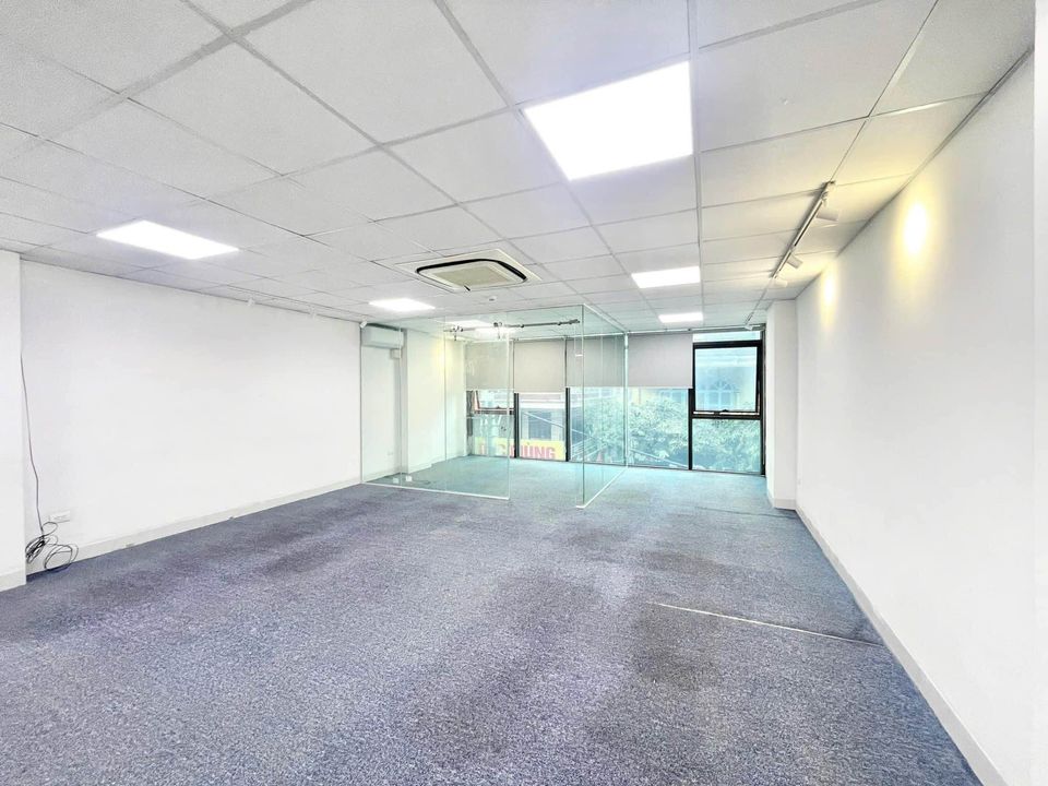 Văn phòng cho thuê Lương Thế Vinh, Thanh Xuân 120m² giá 18 triệu - Sẵn sàng setup ngay!