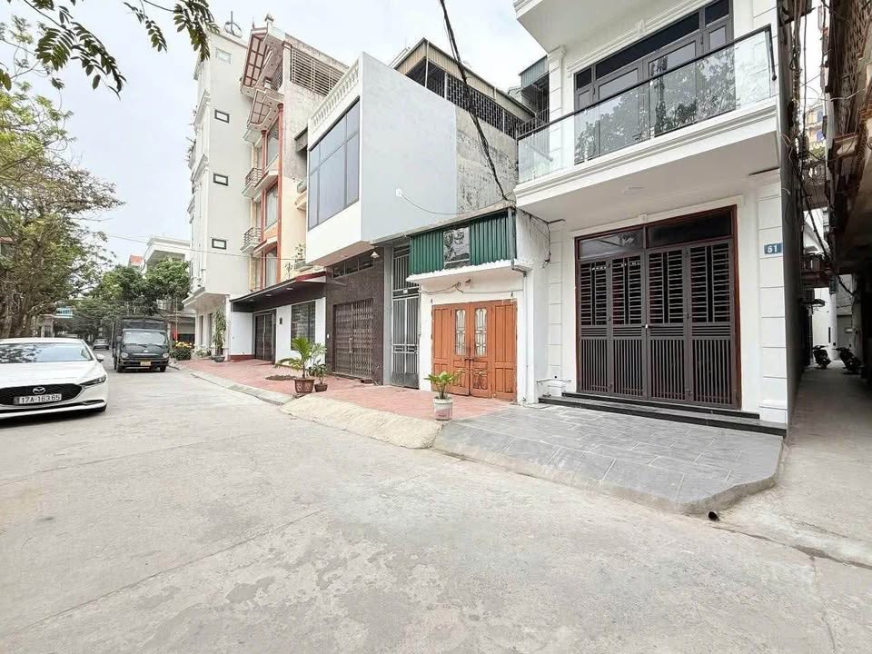 Nhà cho thuê Phường Bồ Xuyên, 4 phòng ngủ, giá 5 triệu - Diện tích rộng, thoáng mát!