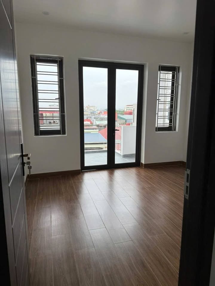 Bán nhà FrontHouse 80m² đường Ngô Gia Tự, Hải An giá 8,4 tỷ - Thang máy tiện lợi!